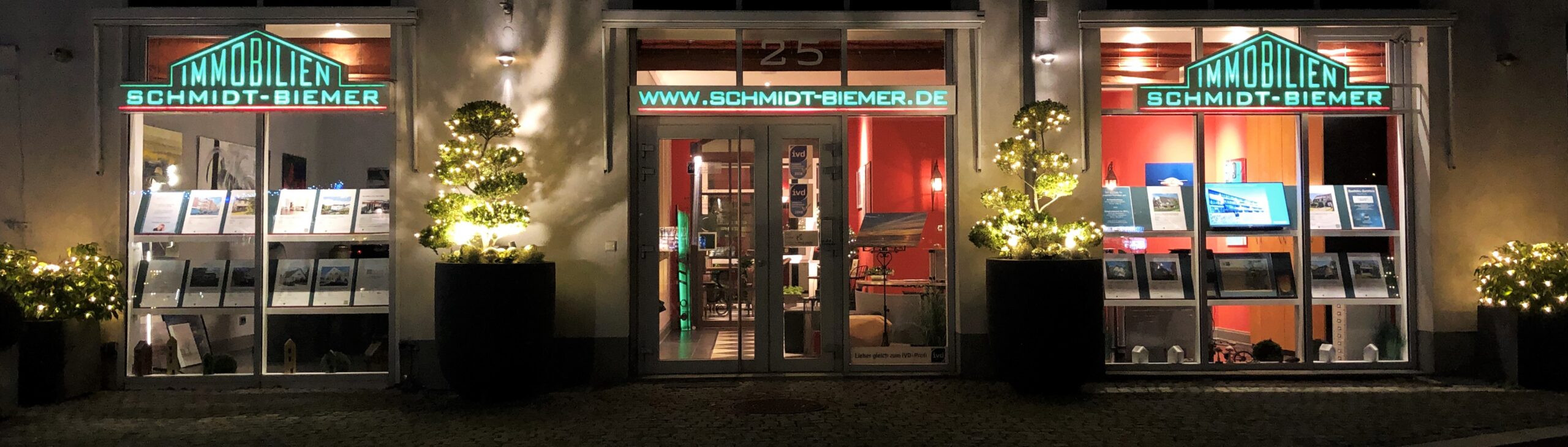 Frohe Weihanchten wünscht das Team von Schmidt-Biemer Immobilien